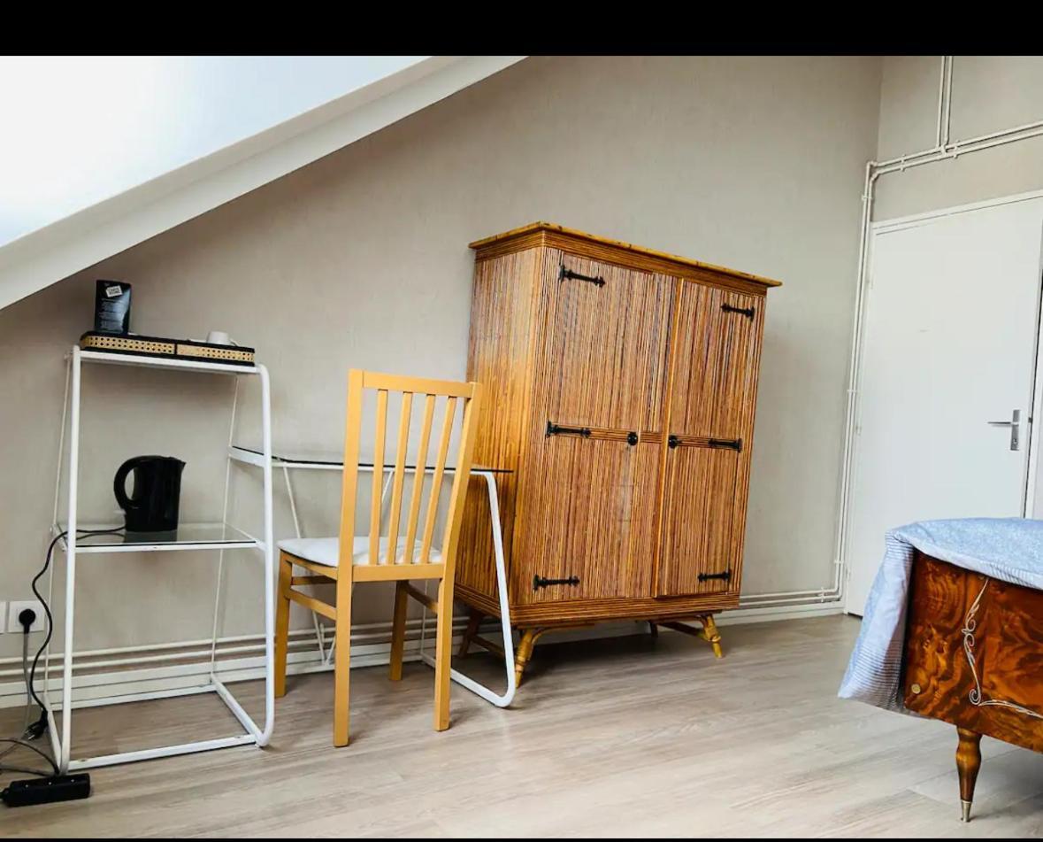 Chambre Privee Angers Esterno foto